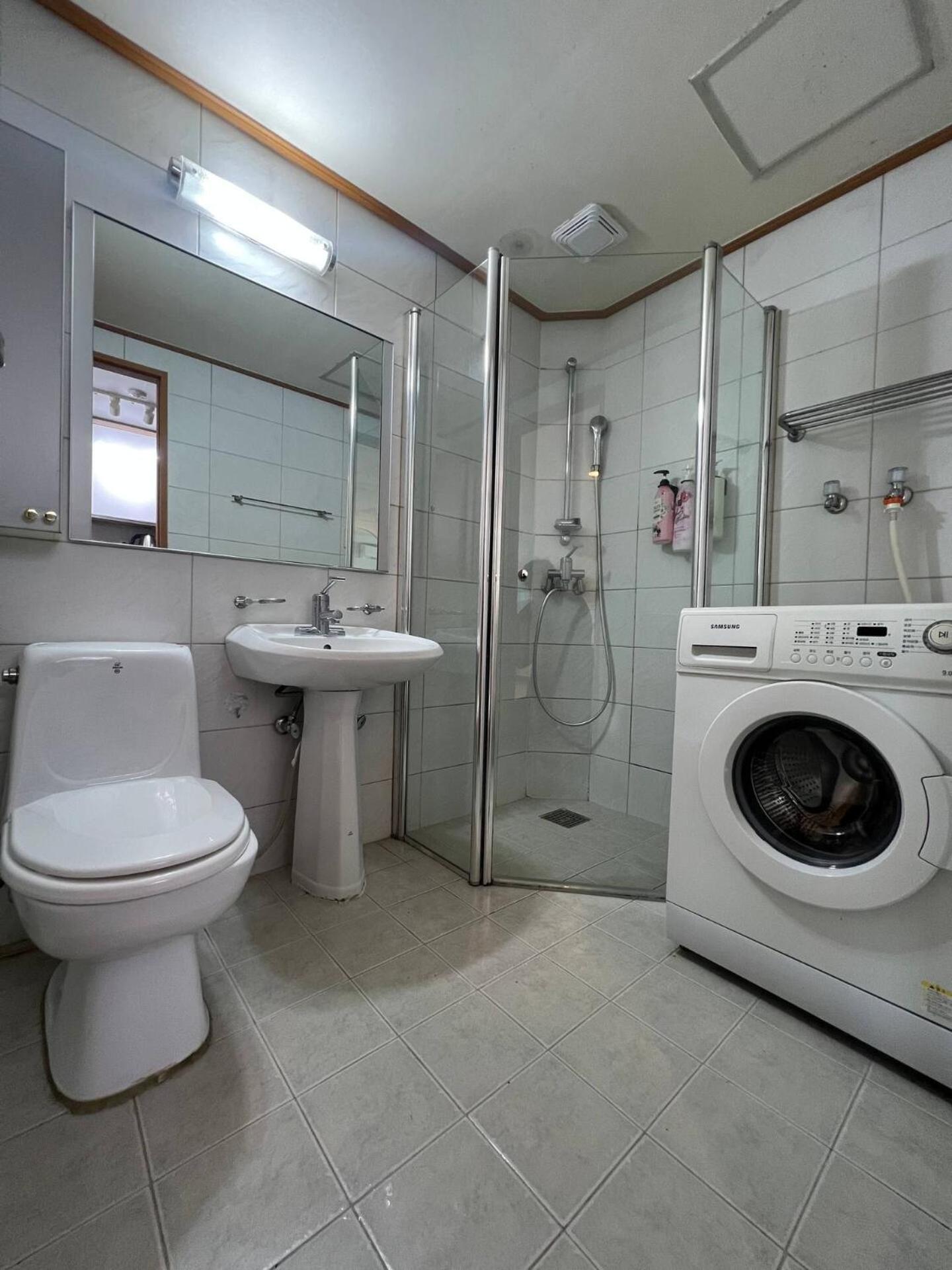 Hongdae Urban Oasis Guest house *
