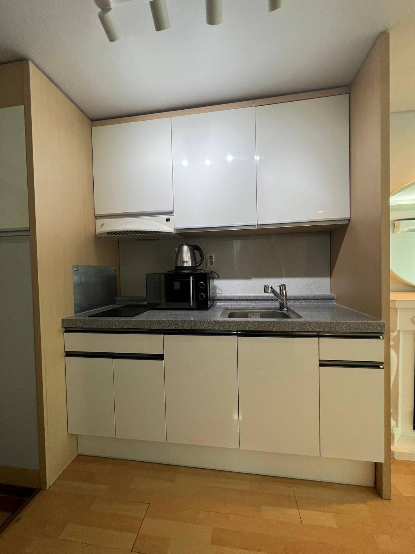 Hongdae Urban Oasis Guest house